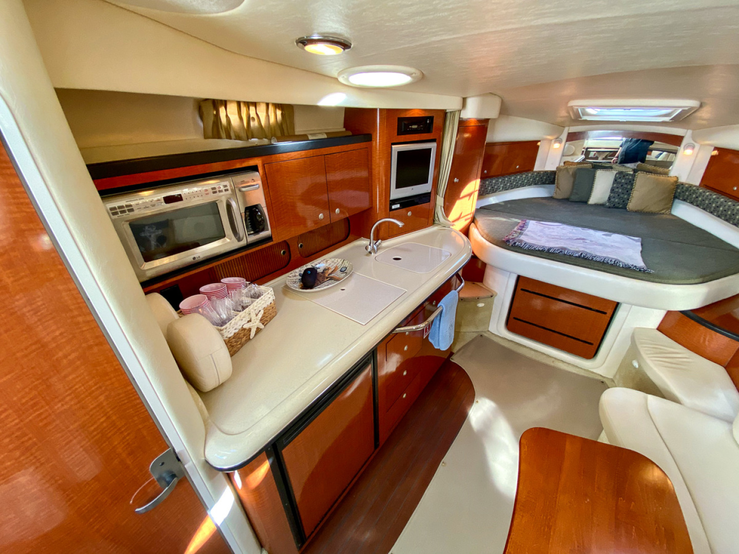 Sundancer 340 Yacht